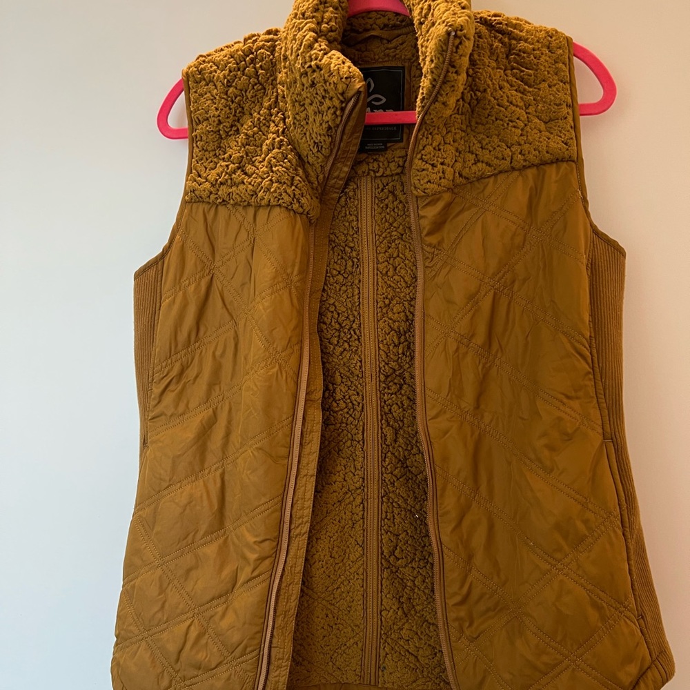 Prana vest